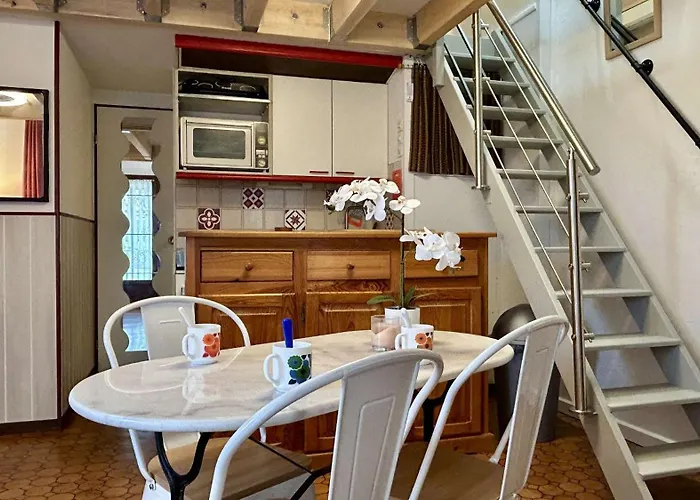 Pavillon Avec Piscine Collective Proche Grazel - Gn020-001 גרואיסאן