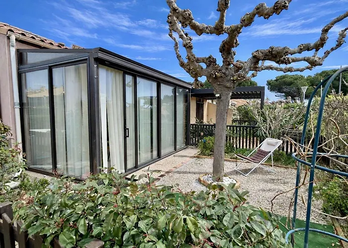 Pavillon Avec Piscine Collective Proche Grazel - Gn020-001 Villa *
